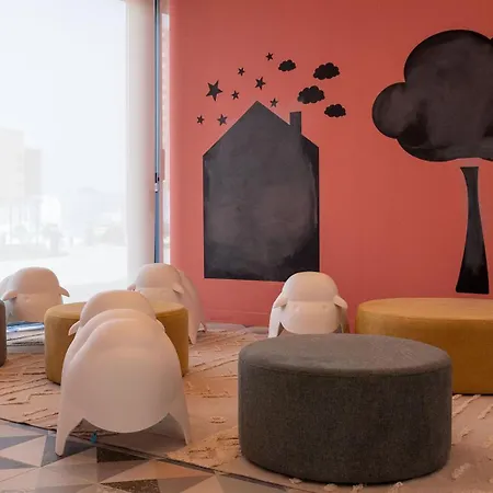 Leon - Vista Al Mar - Sunset Cliffs